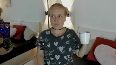Snapshot of emilysumer chatting on 04.24.26 Summer 3 online show from 04.24.26