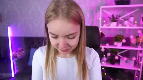 Snapshot of emilysunshines chatting on 10.02.25 MY NAME IS Emily WELCOME EVERYONE I WILL BE HAPPY TO GIVE YOU WHAT YOU HAVE DREAMED OF FOR SO LONG online show from 10.02.25