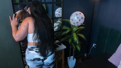 Emily Thyson online show from 09.22.25