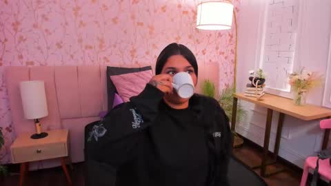 Emily Thyson online show from 11.01.25