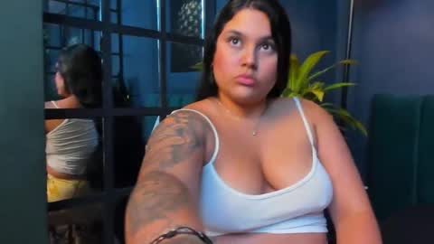 Emily Thyson online show from 11.04.25