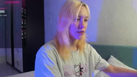 Snapshot of emilytrase chatting on 03.01.26 Betty online show from 03.01.26