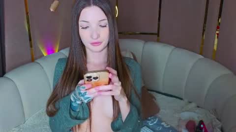 Snapshot of emilytrays chatting on 06.20.26 Emily wish-list online show from 06.20.26