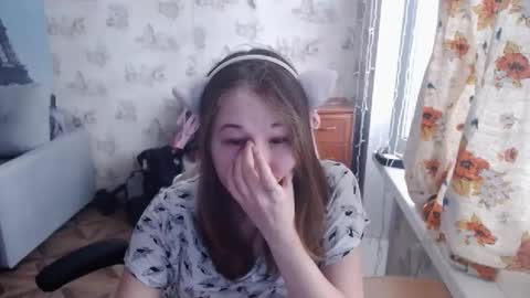 Snapshot of emilyway chatting on 03.11.25 emilyway online show from 03.11.25
