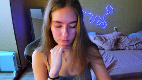 Snapshot of emilyy____ chatting on 04.15.26 Emily online show from 04.15.26