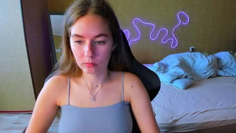 Snapshot of emilyy____ chatting on 05.12.26 Emily online show from 05.12.26