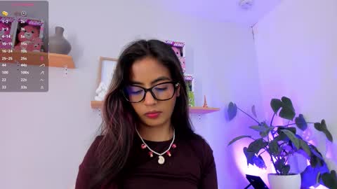 Snapshot of emilyy_bank chatting on 10.22.25 Emily Bank online show from 10.22.25