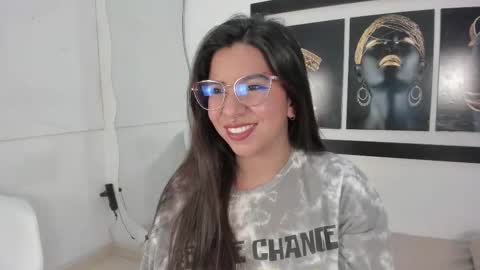 Snapshot of emilyy_cooperr chatting on 10.02.25 emilyy_cooperr online show from 10.02.25