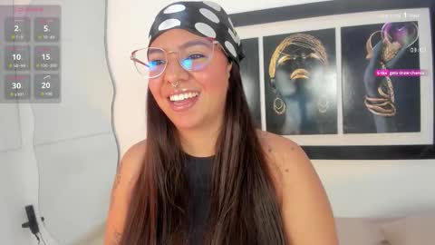 emilyy_cooperr online show from 11.24.25
