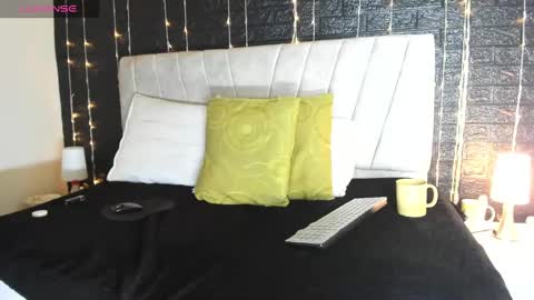 emilyy_sexy01 online show from 12.06.24