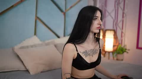 Snapshot of emilyymoon chatting on 06.30.26 emilyymoon online show from 06.30.26