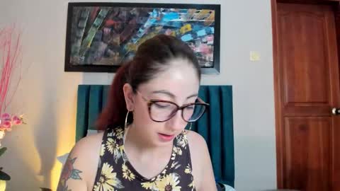 Emilyy Watson online show from 12.21.25