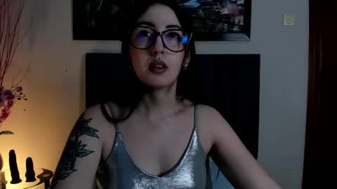 Emilyy Watson online show from 04.21.26