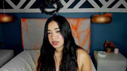 Snapshot of emilyzahar chatting on 10.25.25 Emily online show from 10.25.25