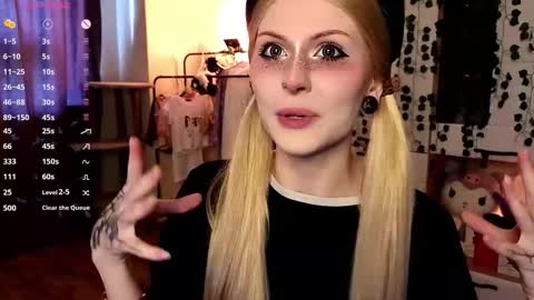 emimiy online show from 10.04.25