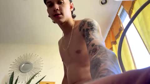 Snapshot of eminem597918 chatting on 10.04.25 eminem597918 online show from 10.04.25