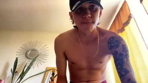 Snapshot of eminem597918 chatting on 10.05.25 eminem597918 online show from 10.05.25