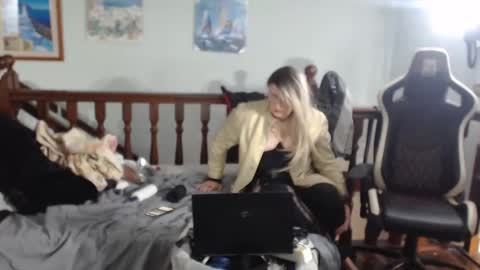 Snapshot of emma671 chatting on 03.11.25 emma online show from 03.11.25