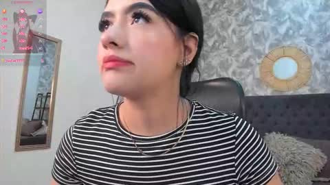 Snapshot of emma_1025 chatting on 09.10.25 emma online show from 09.10.25