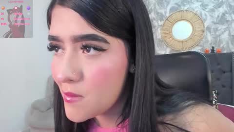 Snapshot of emma_1025 chatting on 10.15.25 emma online show from 10.15.25