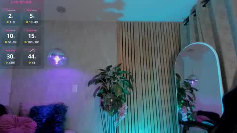 Snapshot of emma_____________ chatting on 10.15.25 online show from 10.15.25