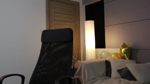 Your Emma online show from 04.14.26