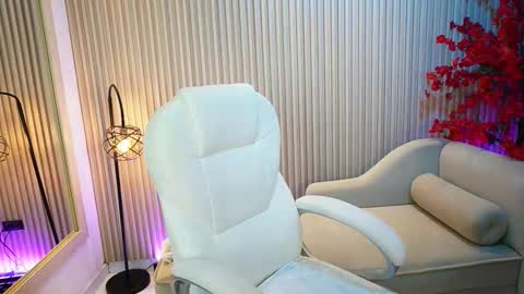 emma__walkerr_ online show from 09.30.25