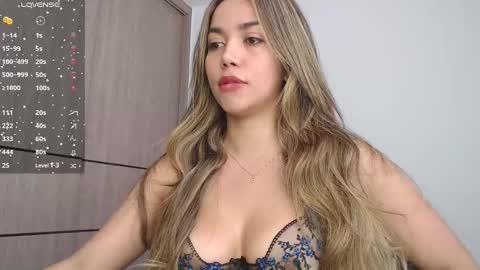 Snapshot of emma_aaa chatting on 12.07.24 Rocio online show from 12.07.24