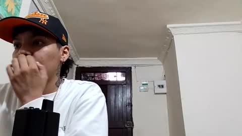 Snapshot of emma_and_thom chatting on 02.16.26 emma_and_thom online show from 02.16.26