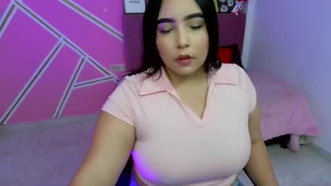 Snapshot of emma_conty chatting on 07.16.26 emma_conty online show from 07.16.26