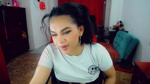 emma online show from 04.14.26