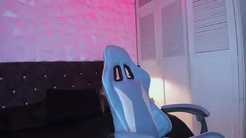 emma_dl2 online show from 12.03.24