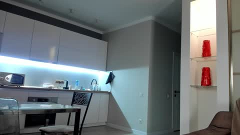 Snapshot of emma_flin chatting on 12.07.24 Emma online show from 12.07.24