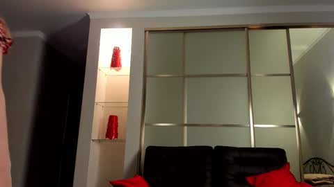 Snapshot of emma_flin chatting on 10.17.25 Emma online show from 10.17.25