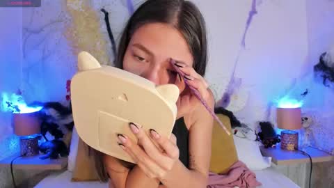 emma_jhoons online show from 10.23.25