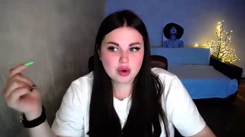 Snapshot of emma_jordan chatting on 08.06.26 Emma online show from 08.06.26