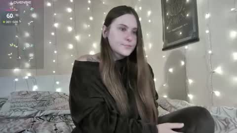Snapshot of emma_just chatting on 06.14.26 emma_just online show from 06.14.26