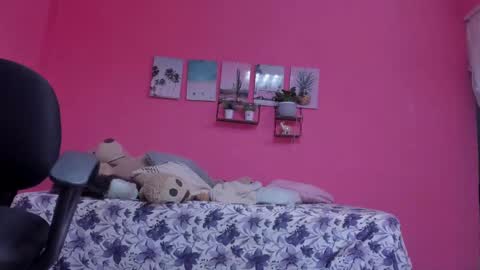 Snapshot of emma_lean chatting on 01.16.25 whises lits online show from 01.16.25