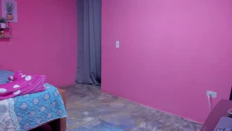 Snapshot of emma_lean chatting on 02.19.25 whises lits online show from 02.19.25