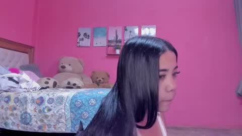 Snapshot of emma_lean chatting on 02.27.25 whises lits online show from 02.27.25