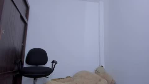 Snapshot of emma_lean chatting on 09.25.25 whises lits online show from 09.25.25