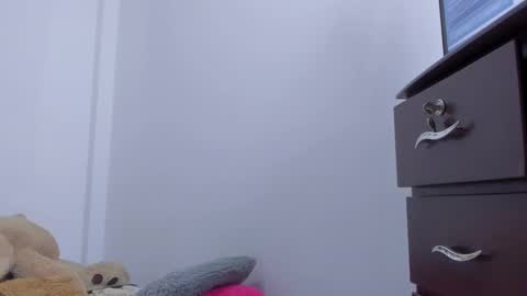 Snapshot of emma_lean chatting on 09.30.25 whises lits online show from 09.30.25