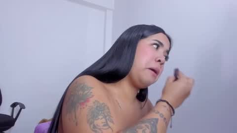 Snapshot of emma_lean chatting on 10.05.25 whises lits online show from 10.05.25