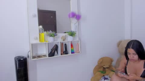 Snapshot of emma_lean chatting on 10.09.25 whises lits online show from 10.09.25