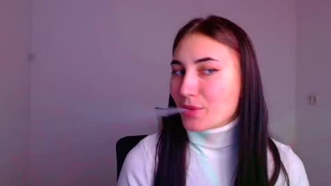 Snapshot of emma_loon chatting on 12.11.24 Emma online show from 12.11.24