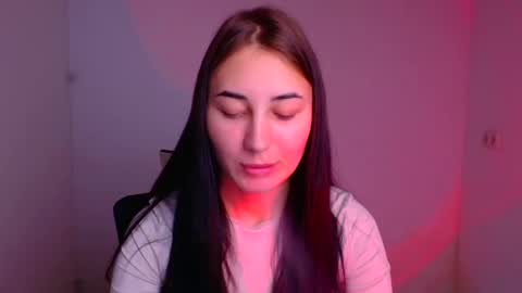 Snapshot of emma_loon chatting on 12.12.24 Emma online show from 12.12.24