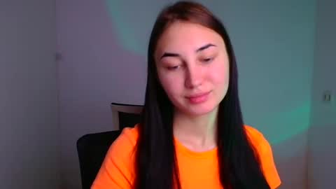 Snapshot of emma_loon chatting on 12.14.24 Emma online show from 12.14.24