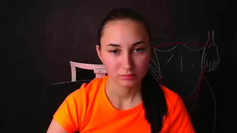 Snapshot of emma_loon chatting on 12.20.24 Emma online show from 12.20.24