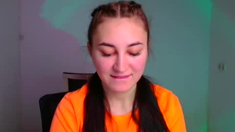 Snapshot of emma_loon chatting on 12.23.24 Emma online show from 12.23.24