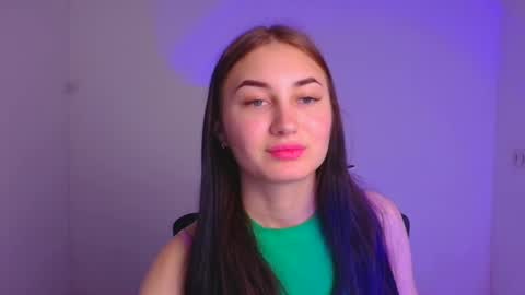 Snapshot of emma_loon chatting on 12.25.24 Emma online show from 12.25.24